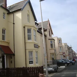 Tuxford House Guest house